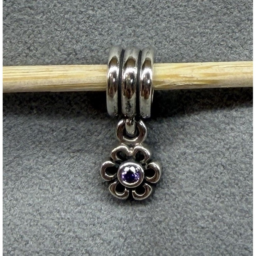PANDORA Dangling Drop Daisy Charm PURPLE CZ 790196PCZ 925 ALE Retired